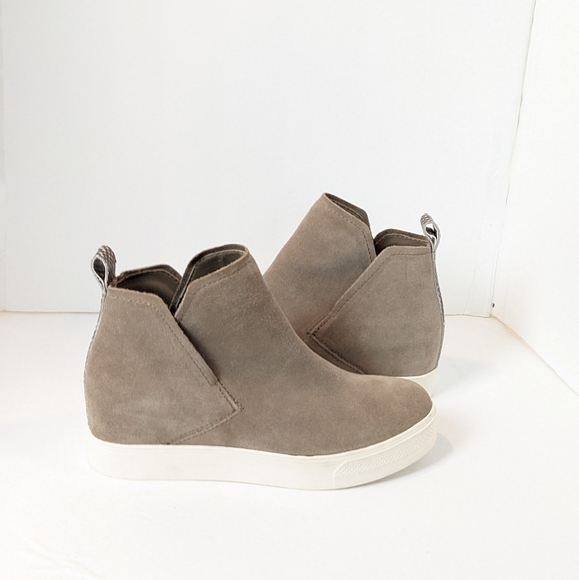 Dolce Vita Shoes - NWOT Dolce Vita suede sneaker wedge